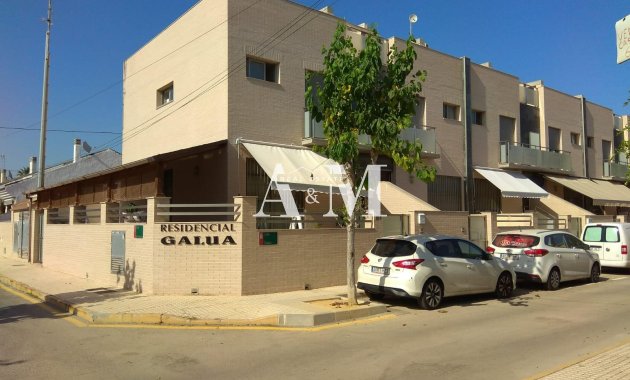 Adosado - Alquiler a largo plazo - Torre de la Horadada - Torre de la Horadada