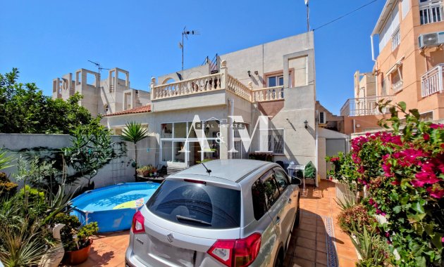 Adosado - Alquiler a largo plazo - Torrevieja - La Siesta - El Salado -  Torreta