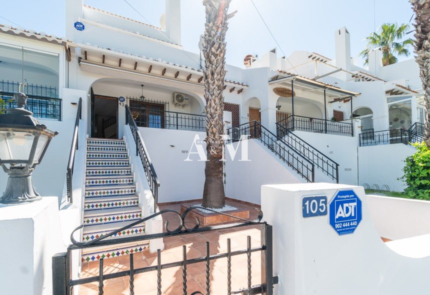 Alquiler a largo plazo - Adosado - Orihuela Costa - Villamartín