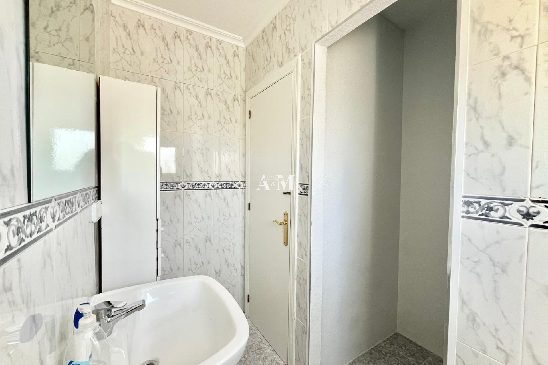 Alquiler a largo plazo - Adosado - San Miguel de Salinas