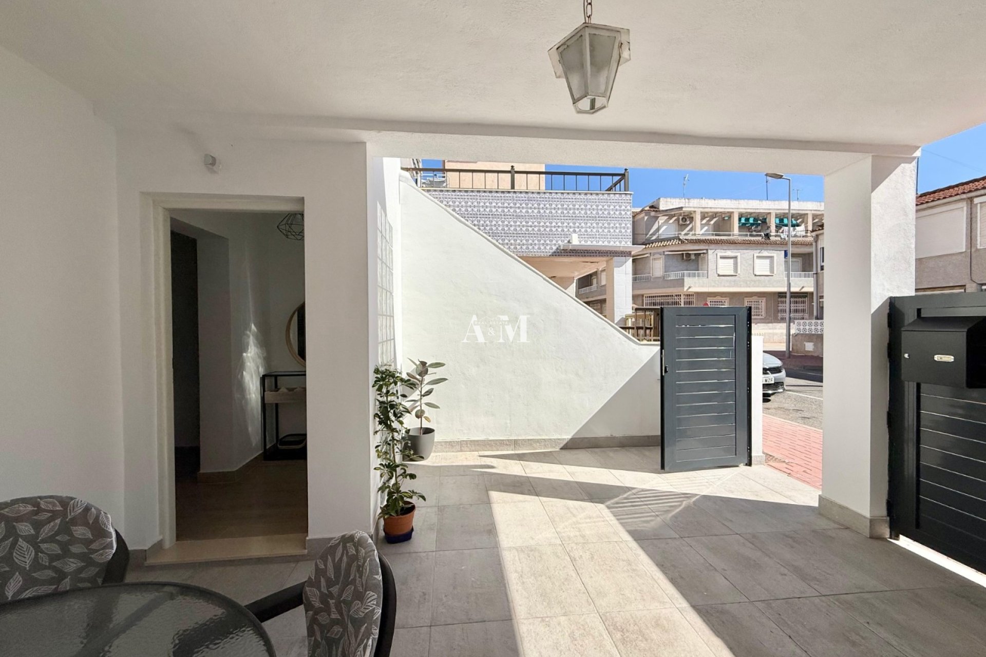 Alquiler a largo plazo - Adosado - Torrevieja - El Acequión - Los Náufragos