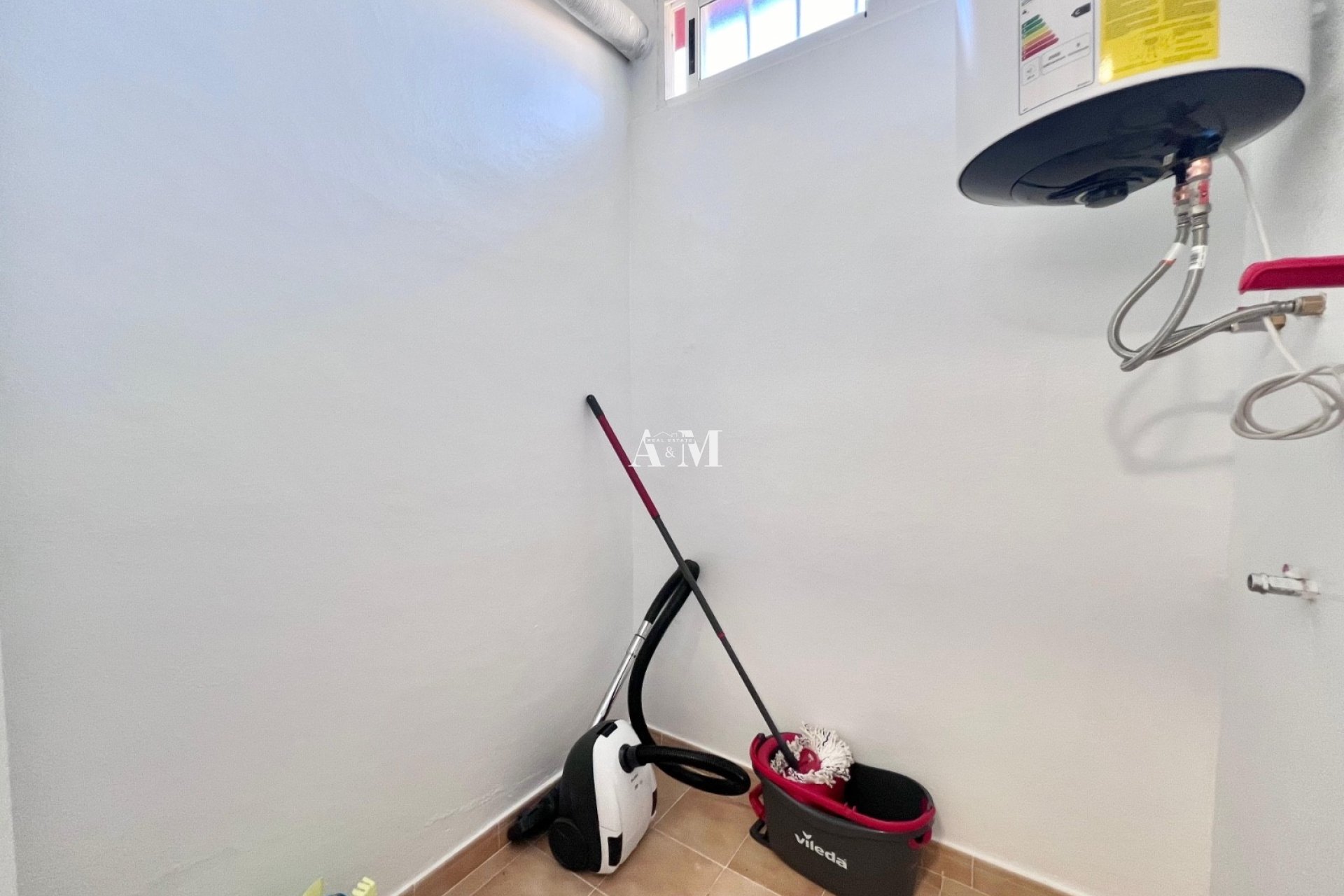 Alquiler a largo plazo - Adosado - Torrevieja - La Siesta - El Salado -  Torreta