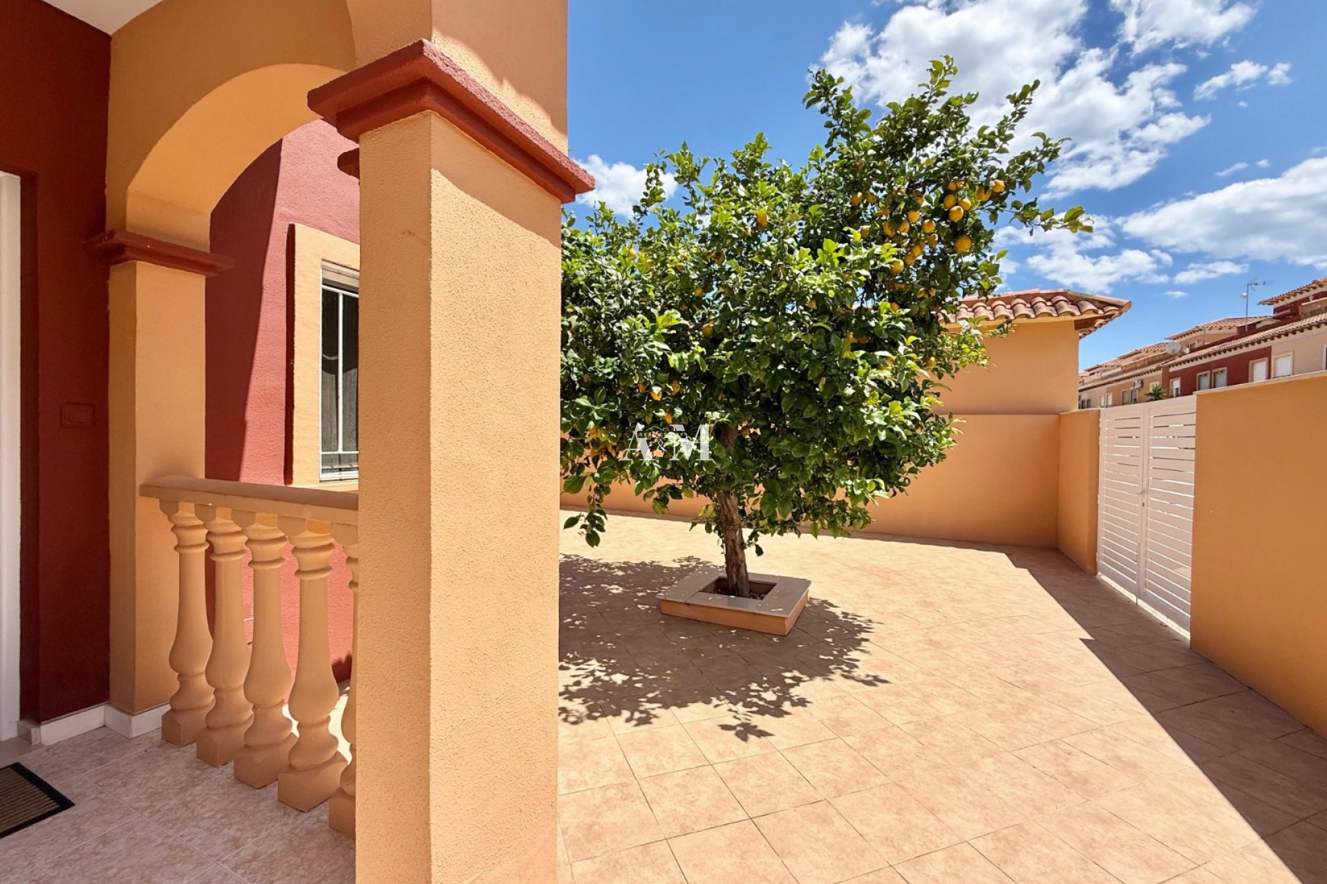 Alquiler a largo plazo - Adosado - Torrevieja - La Siesta - El Salado -  Torreta