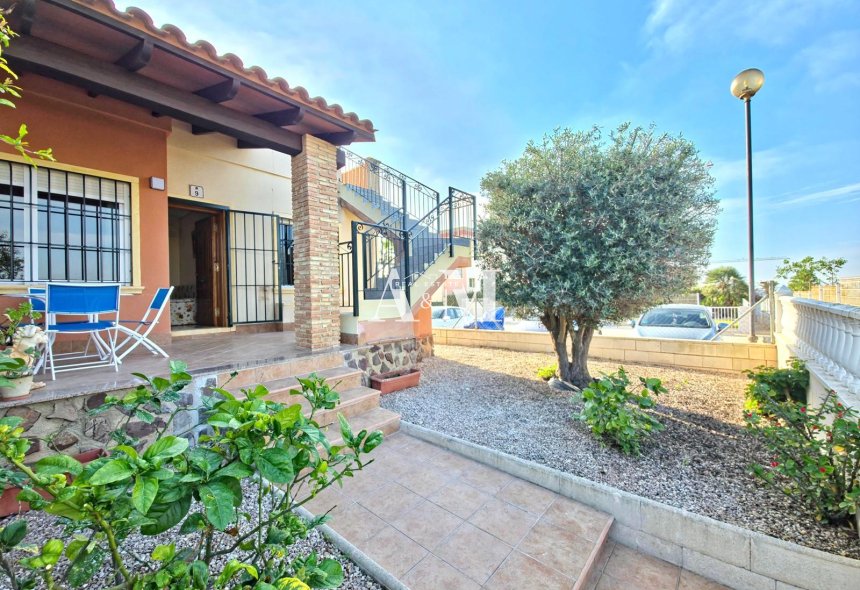 Alquiler a largo plazo - Adosado - Torrevieja - Nueva Torrevieja - Aguas Nuevas