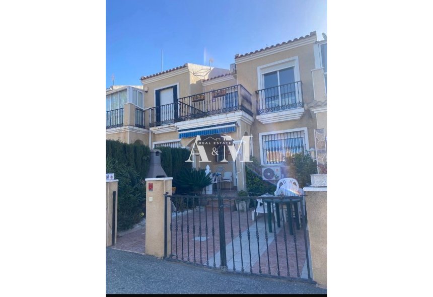 Alquiler a largo plazo - Adosado - Torrevieja - Nueva Torrevieja - Aguas Nuevas