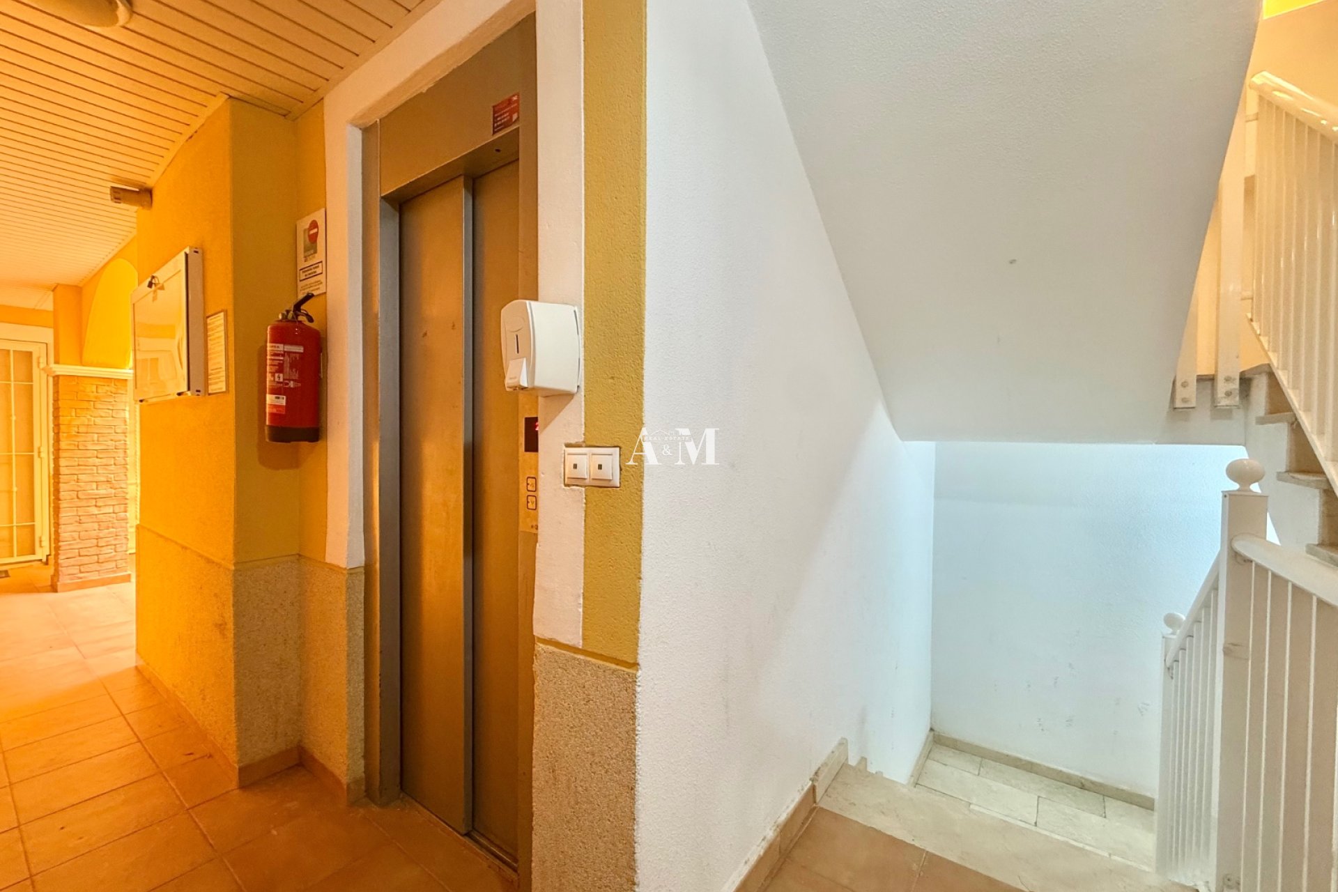 Alquiler a largo plazo - Apartamento / piso - Algorfa