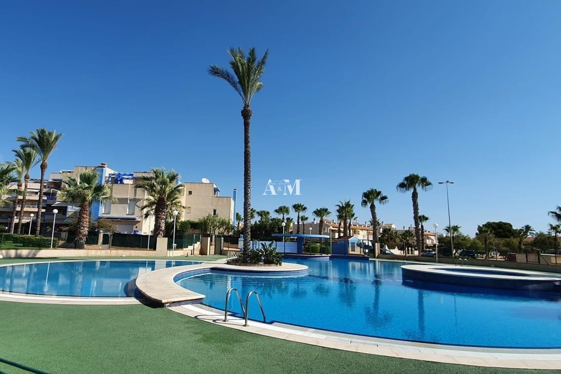 Alquiler a largo plazo - Apartamento / piso - Cabo Roig