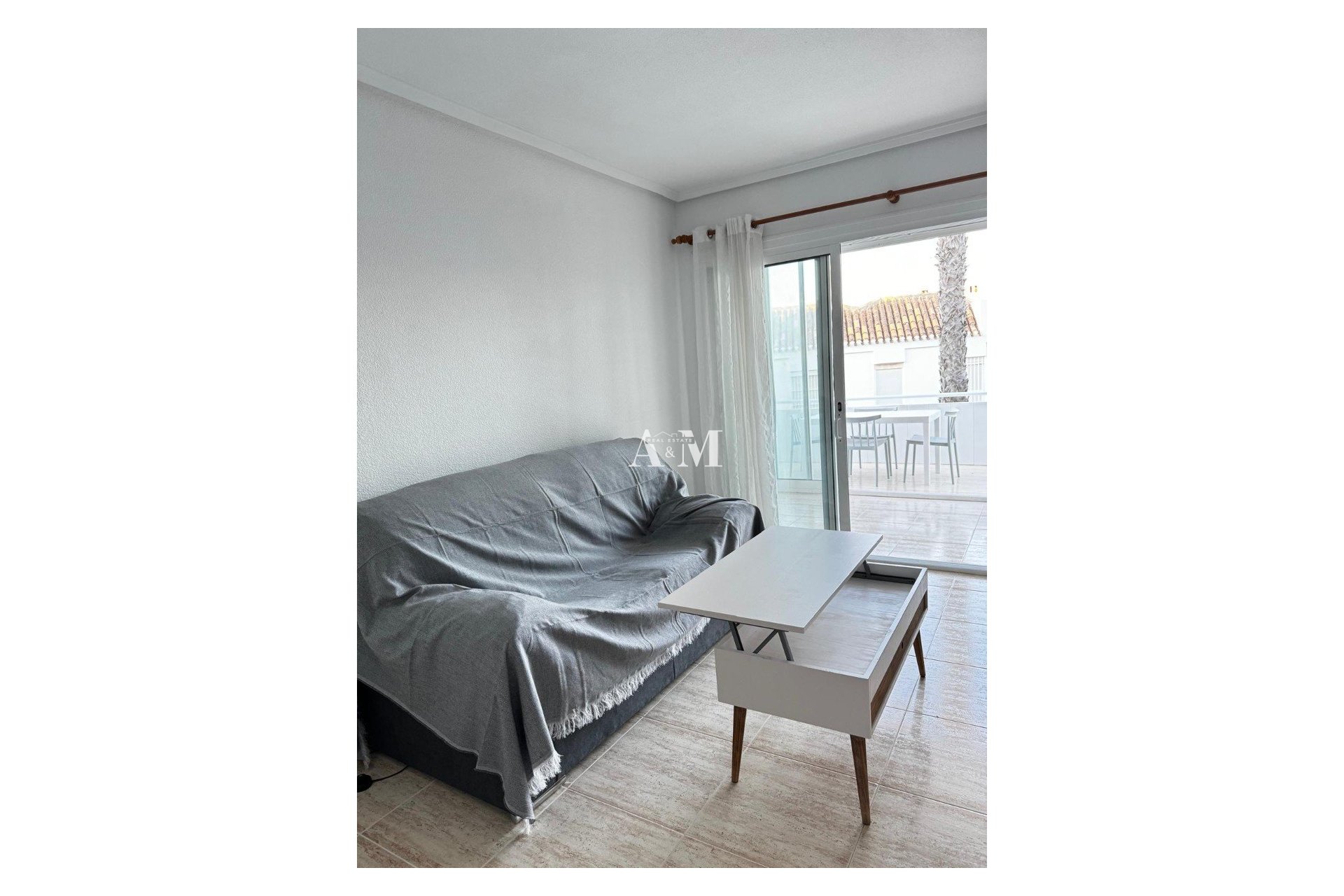 Alquiler a largo plazo - Apartamento / piso - Cabo Roig
