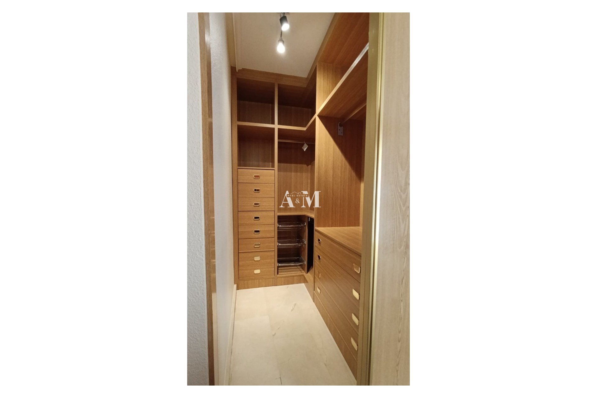 Alquiler a largo plazo - Apartamento / piso - Crevillente