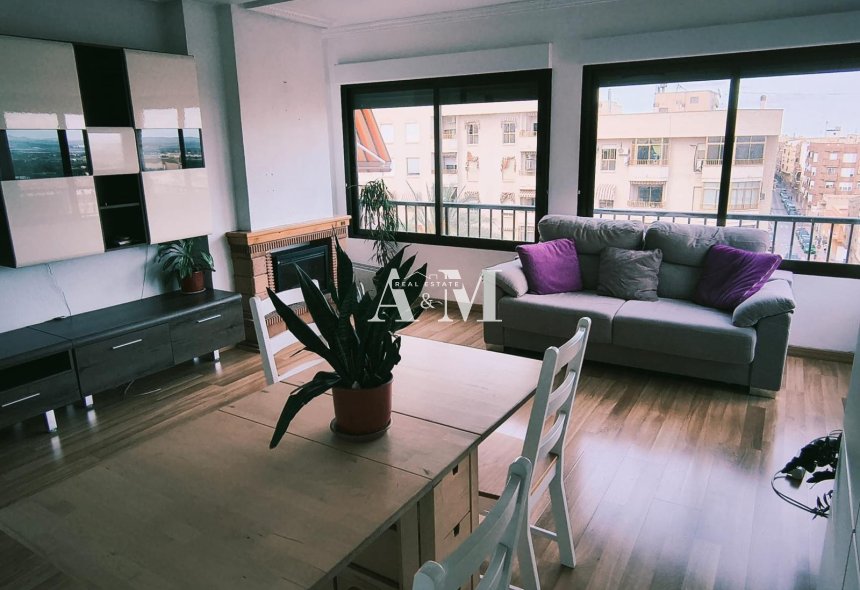 Alquiler a largo plazo - Apartamento / piso - Crevillente