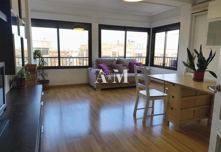 Alquiler a largo plazo - Apartamento / piso - Crevillente