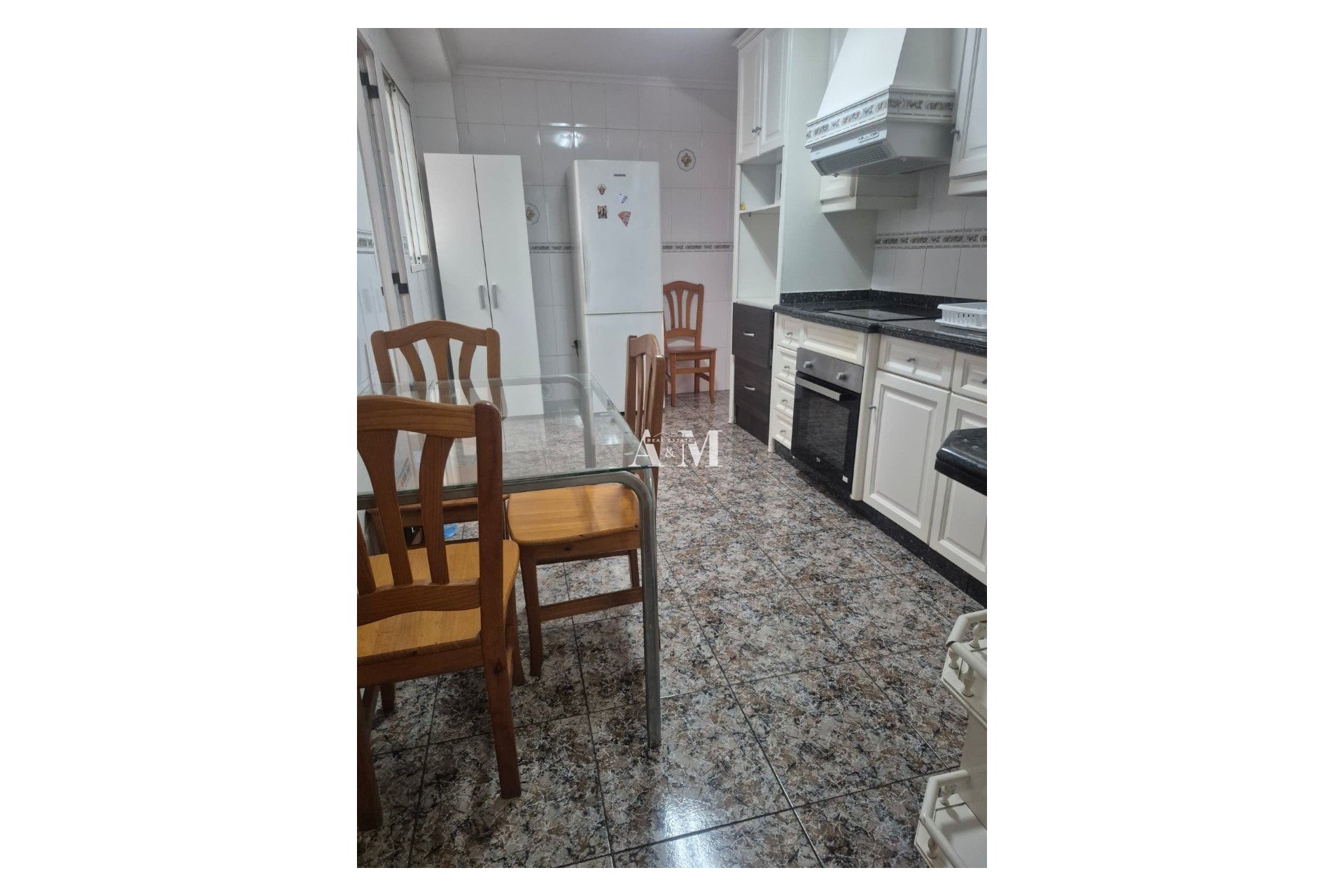 Alquiler a largo plazo - Apartamento / piso - Elche