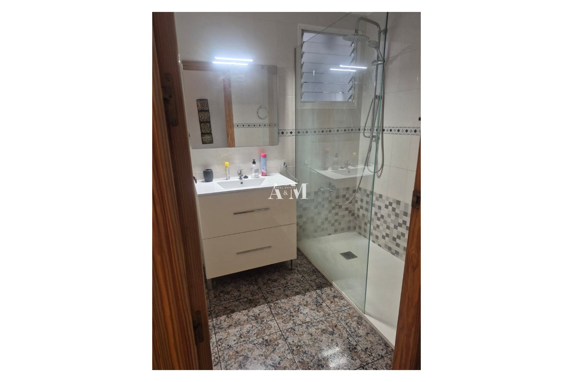 Alquiler a largo plazo - Apartamento / piso - Elche
