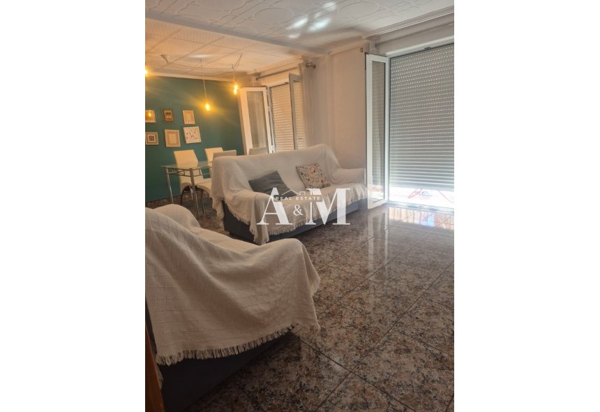 Alquiler a largo plazo - Apartamento / piso - Elche