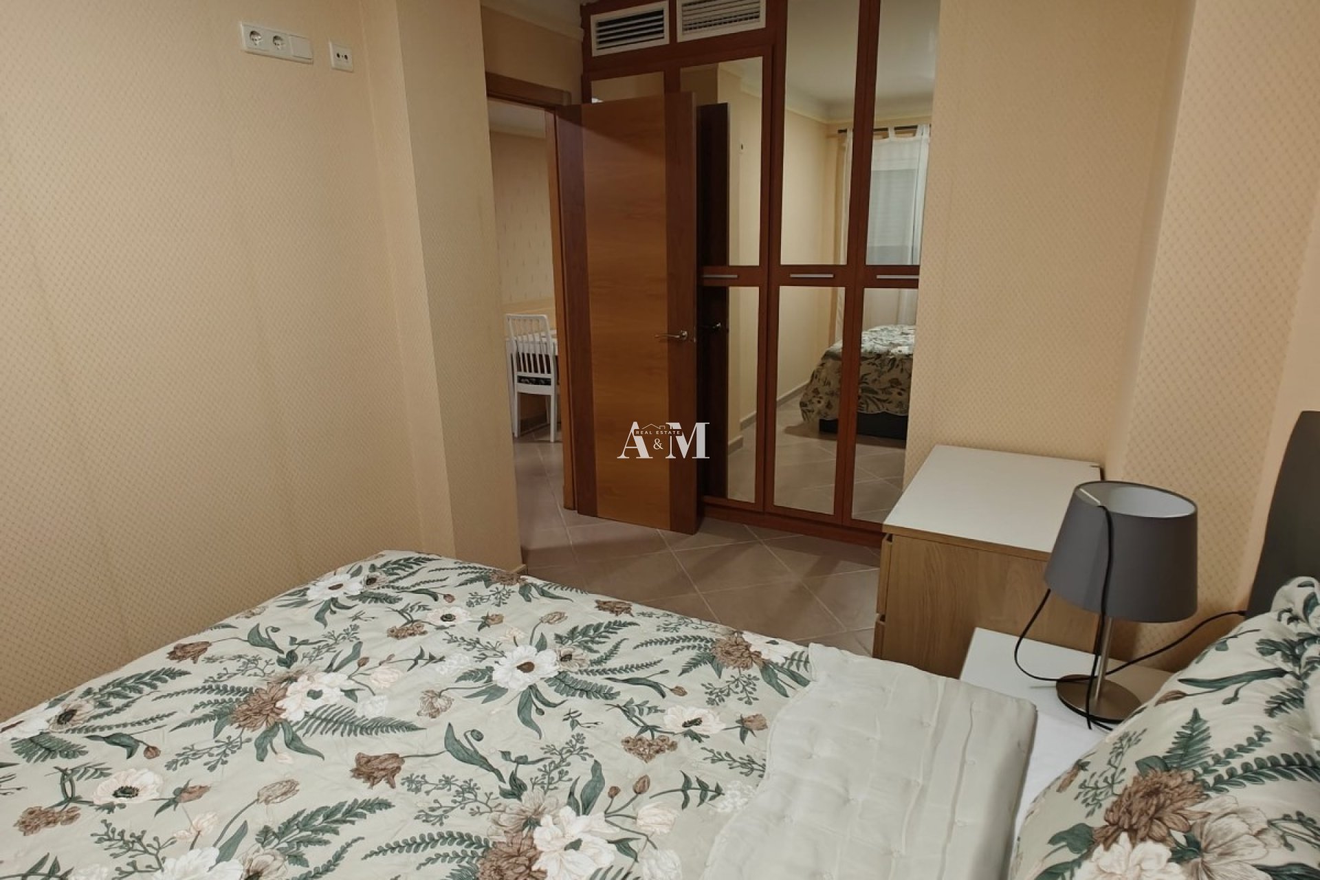 Alquiler a largo plazo - Apartamento / piso - Formentera del Segura