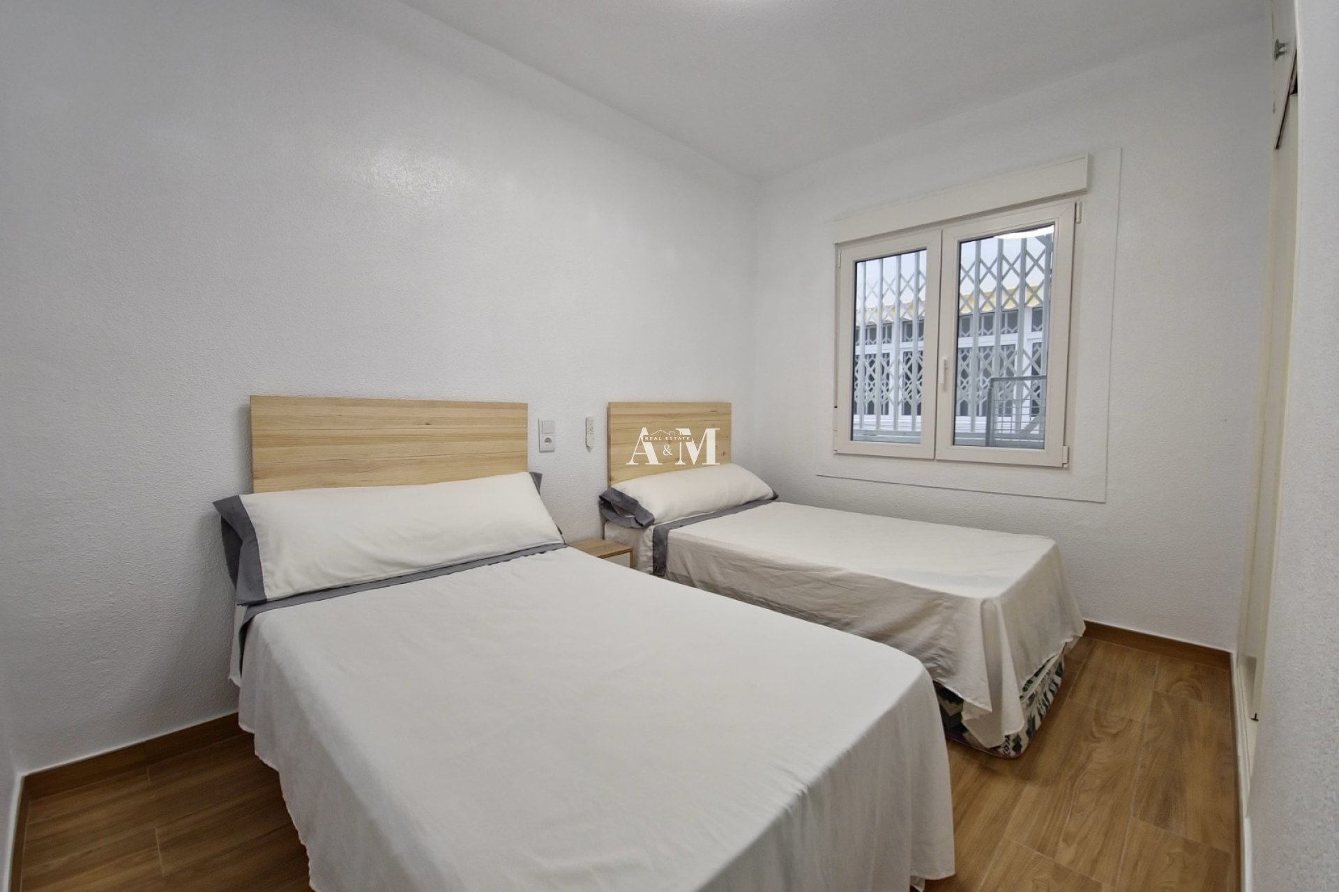 Alquiler a largo plazo - Apartamento / piso - Guardamar del Segura - Guardamar Playa