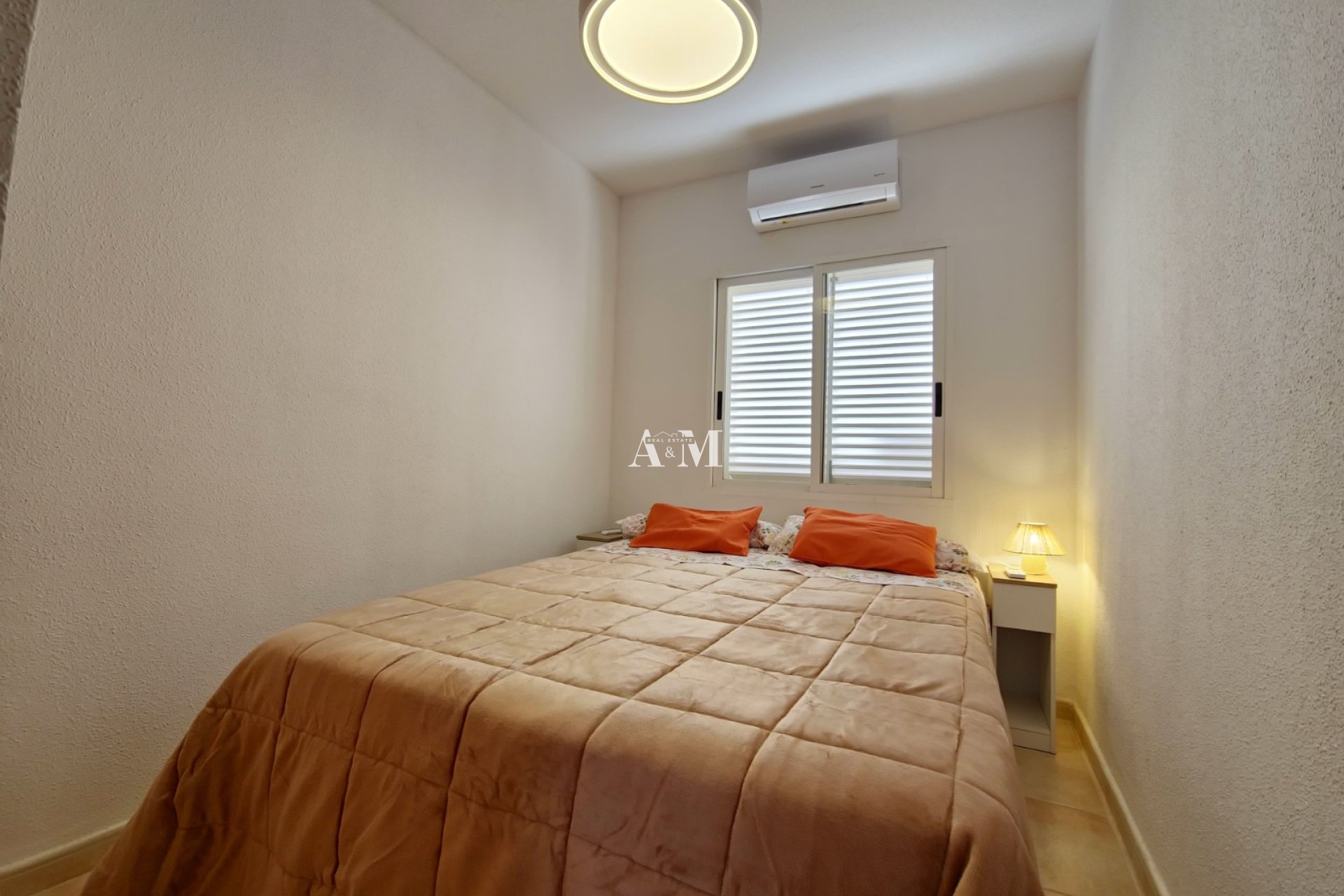 Alquiler a largo plazo - Apartamento / piso - Guardamar del Segura - Urbanizaciones