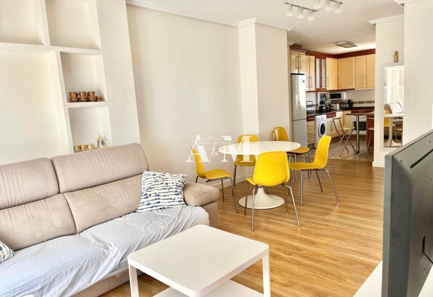 Alquiler a largo plazo - Apartamento / piso - La Mata