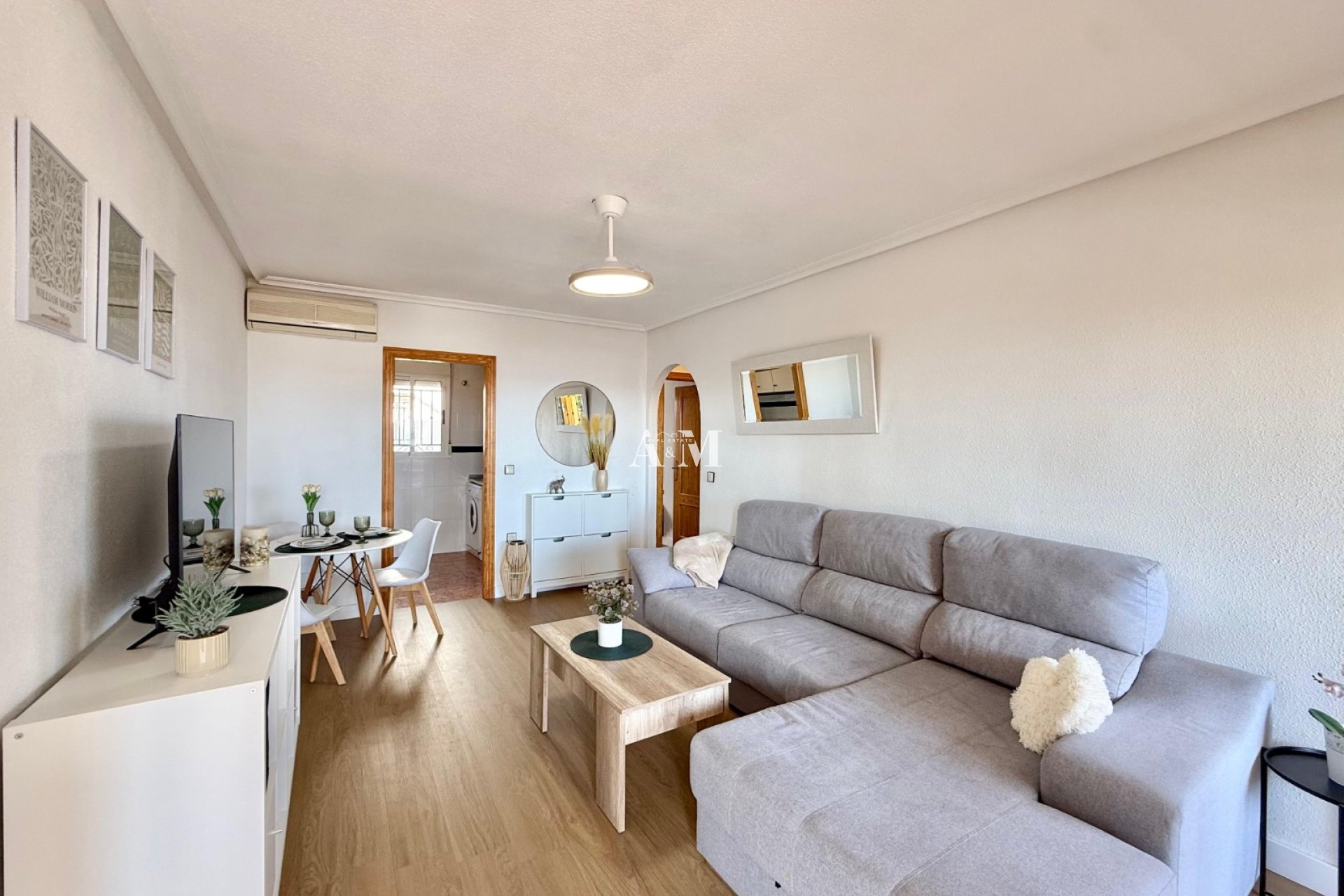 Alquiler a largo plazo - Apartamento / piso - Los Montesinos