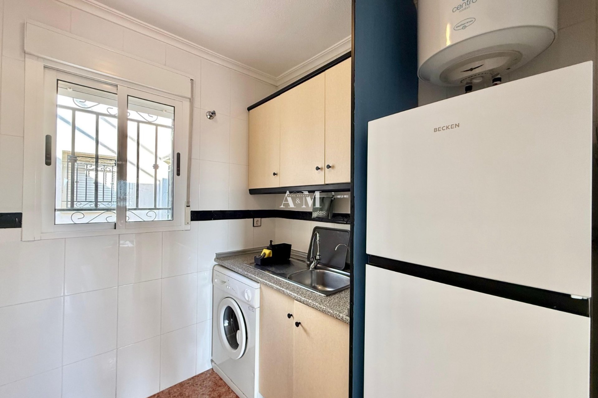 Alquiler a largo plazo - Apartamento / piso - Los Montesinos