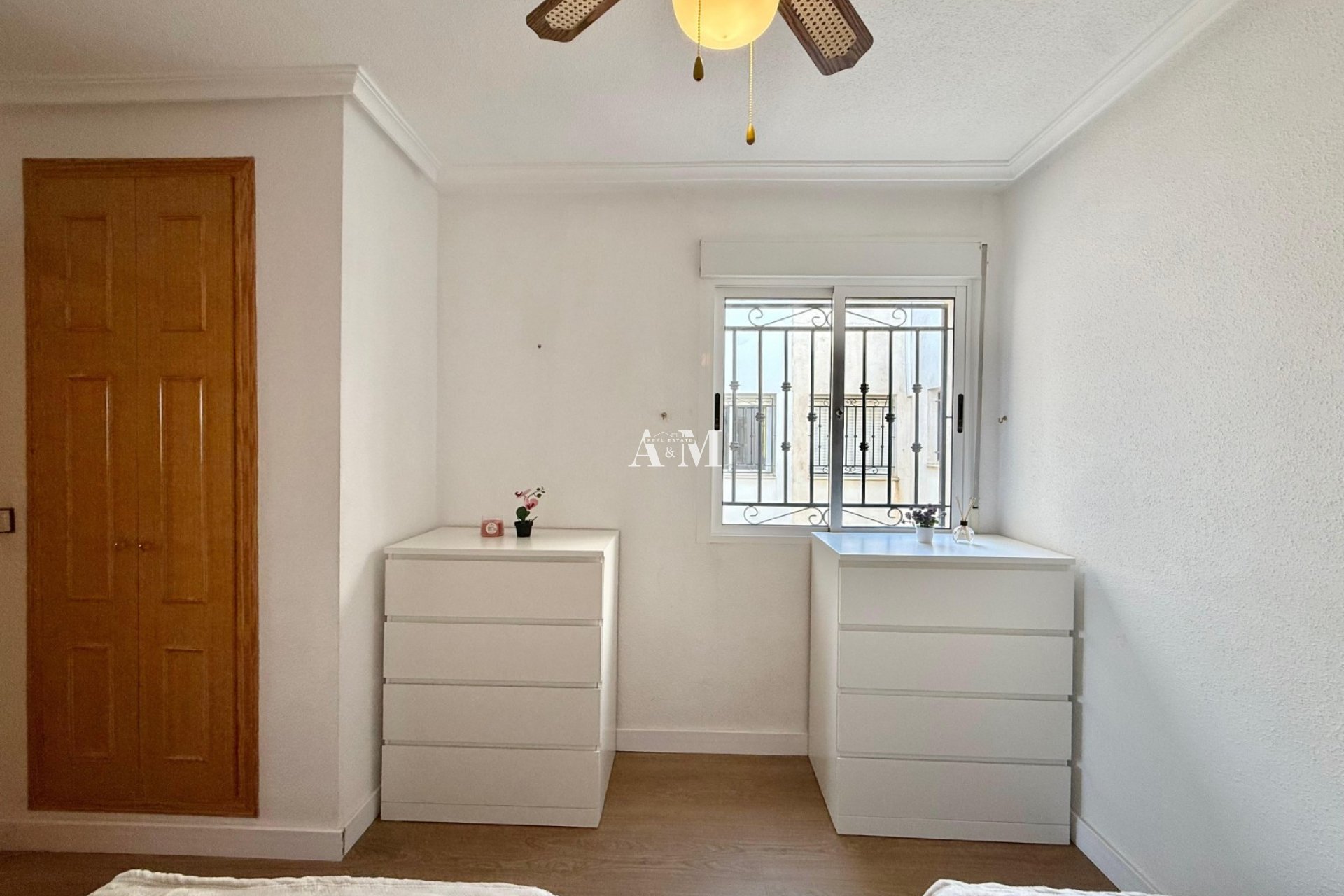 Alquiler a largo plazo - Apartamento / piso - Los Montesinos