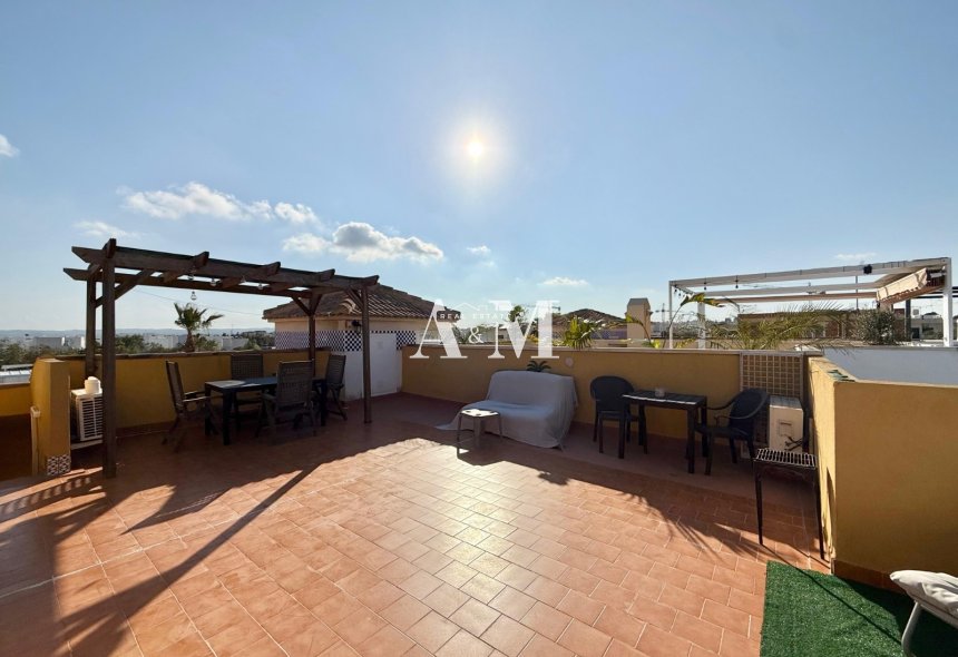 Alquiler a largo plazo - Apartamento / piso - Los Montesinos