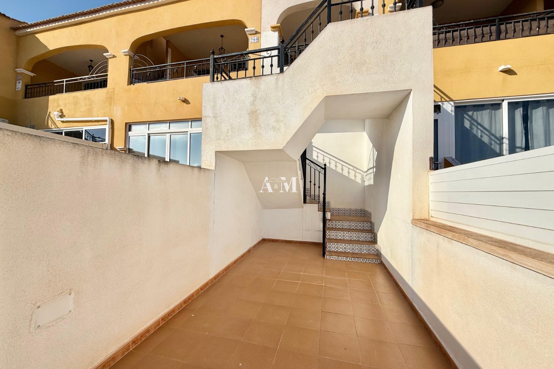 Alquiler a largo plazo - Apartamento / piso - Los Montesinos