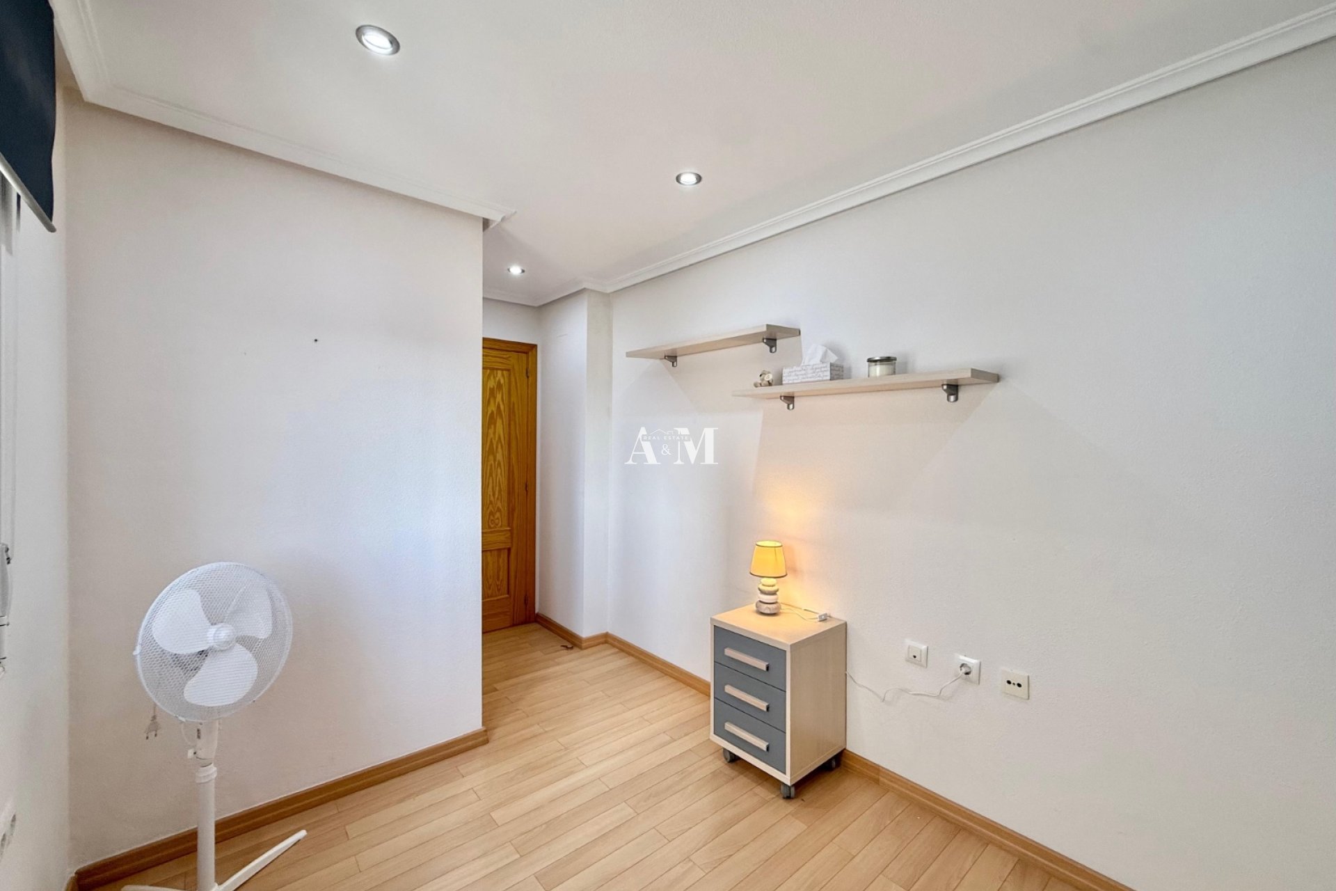 Alquiler a largo plazo - Apartamento / piso - Los Montesinos