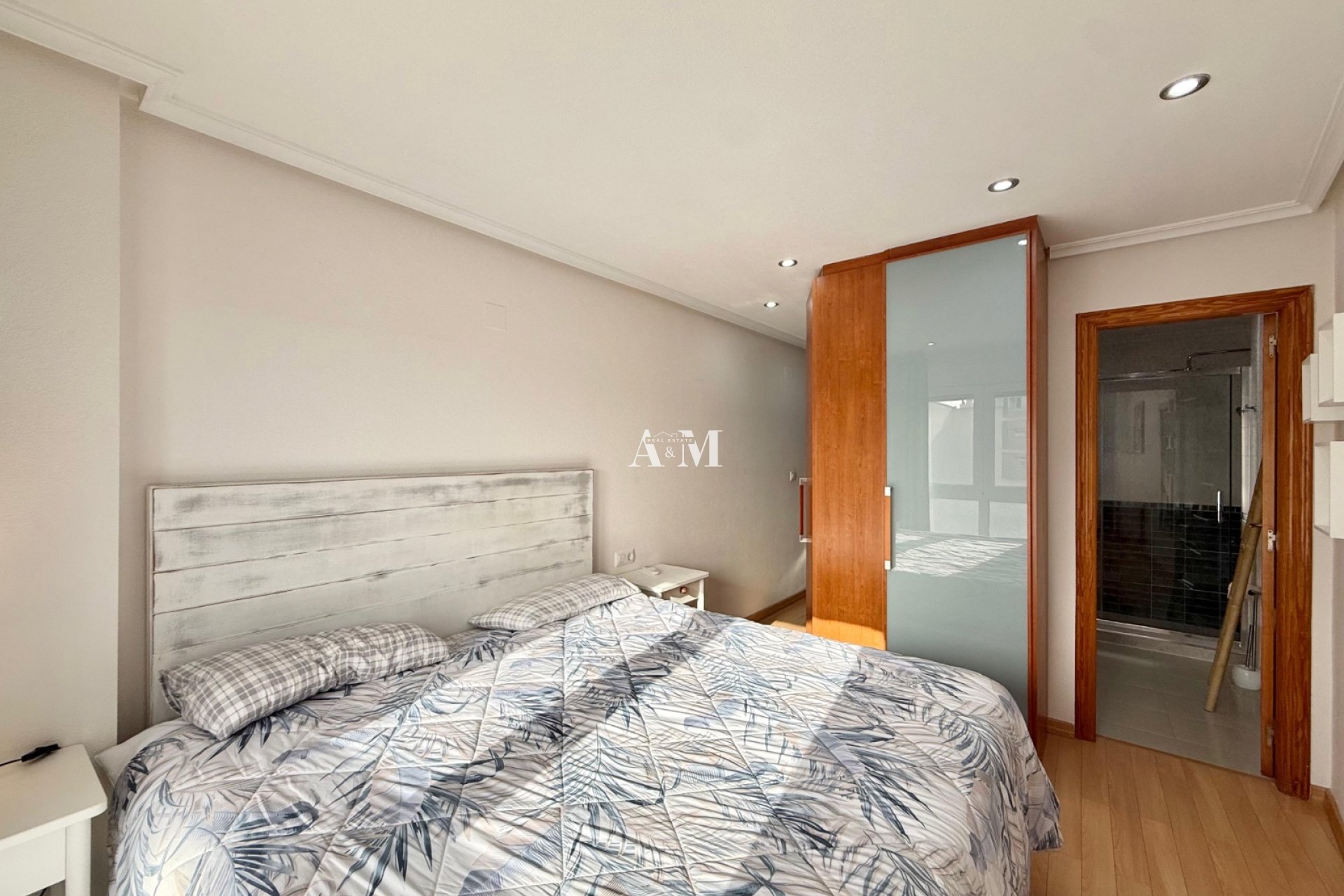 Alquiler a largo plazo - Apartamento / piso - Los Montesinos