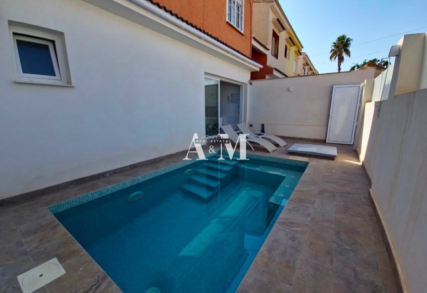 Alquiler a largo plazo - Apartamento / piso - Orihuela Costa - Cabo roig - La Zenia