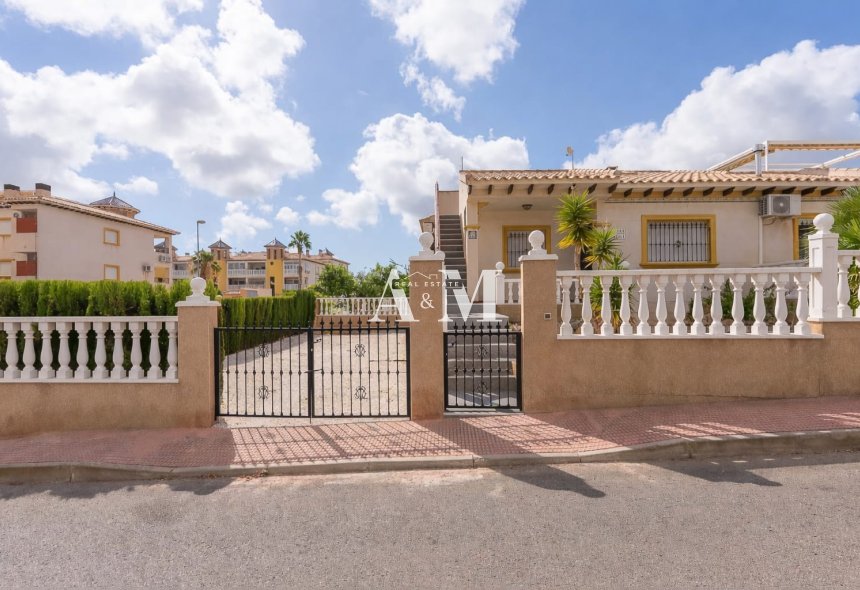 Alquiler a largo plazo - Apartamento / piso - Orihuela Costa - Las Filipinas