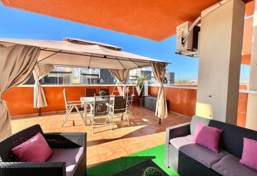 Alquiler a largo plazo - Apartamento / piso - Orihuela Costa - Los Dolses