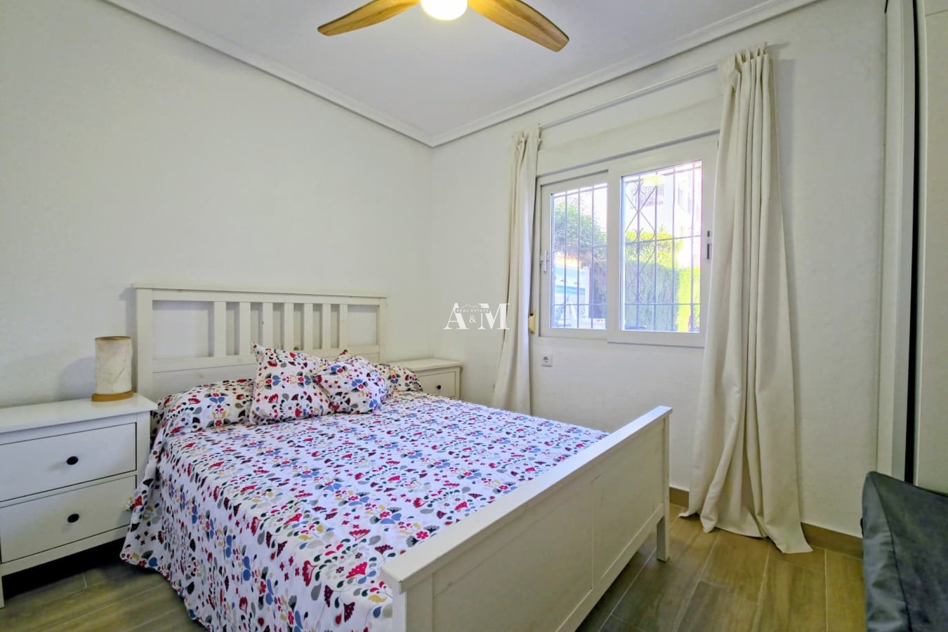 Alquiler a largo plazo - Apartamento / piso - Orihuela Costa - Playa Flamenca