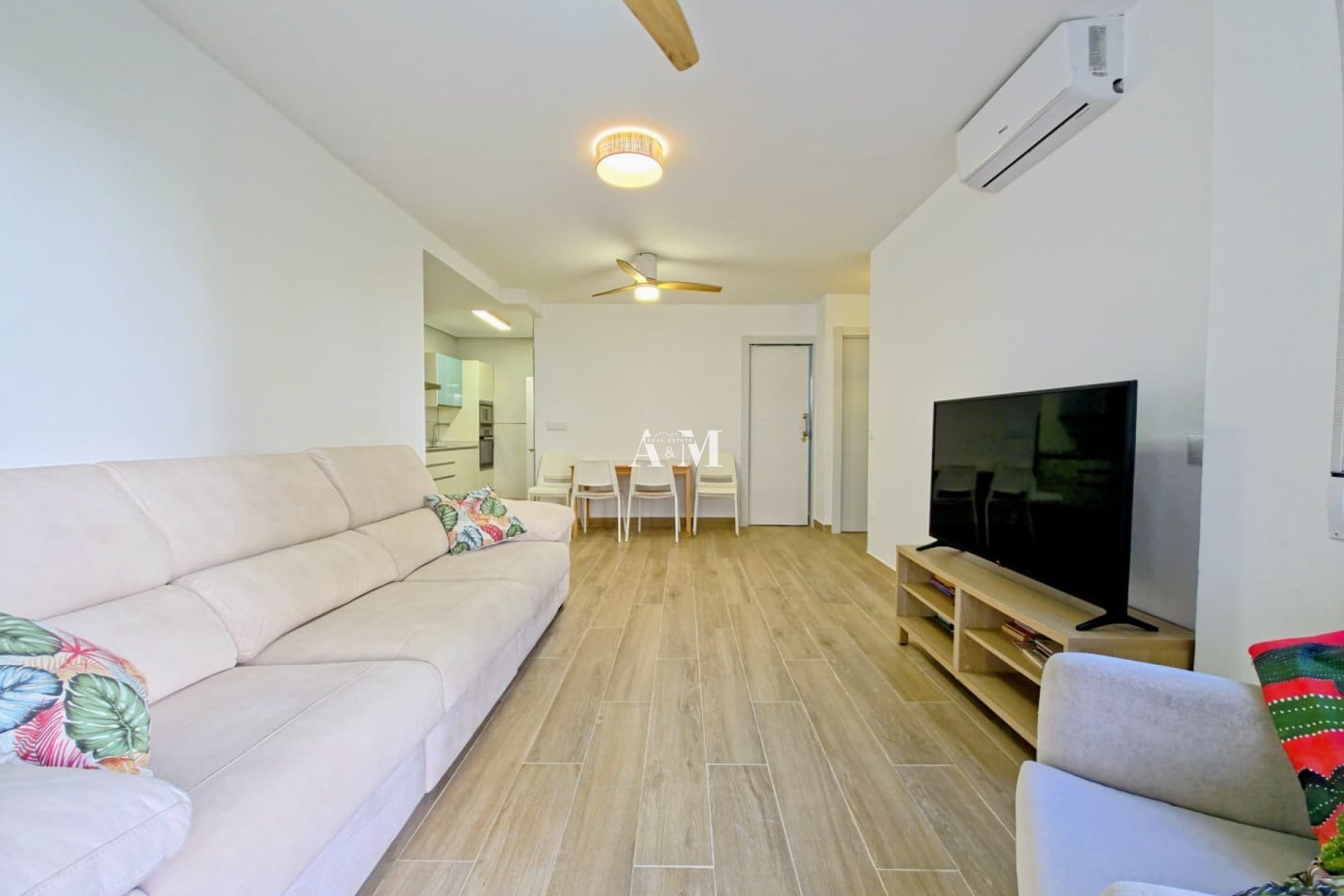 Alquiler a largo plazo - Apartamento / piso - Orihuela Costa - Playa Flamenca