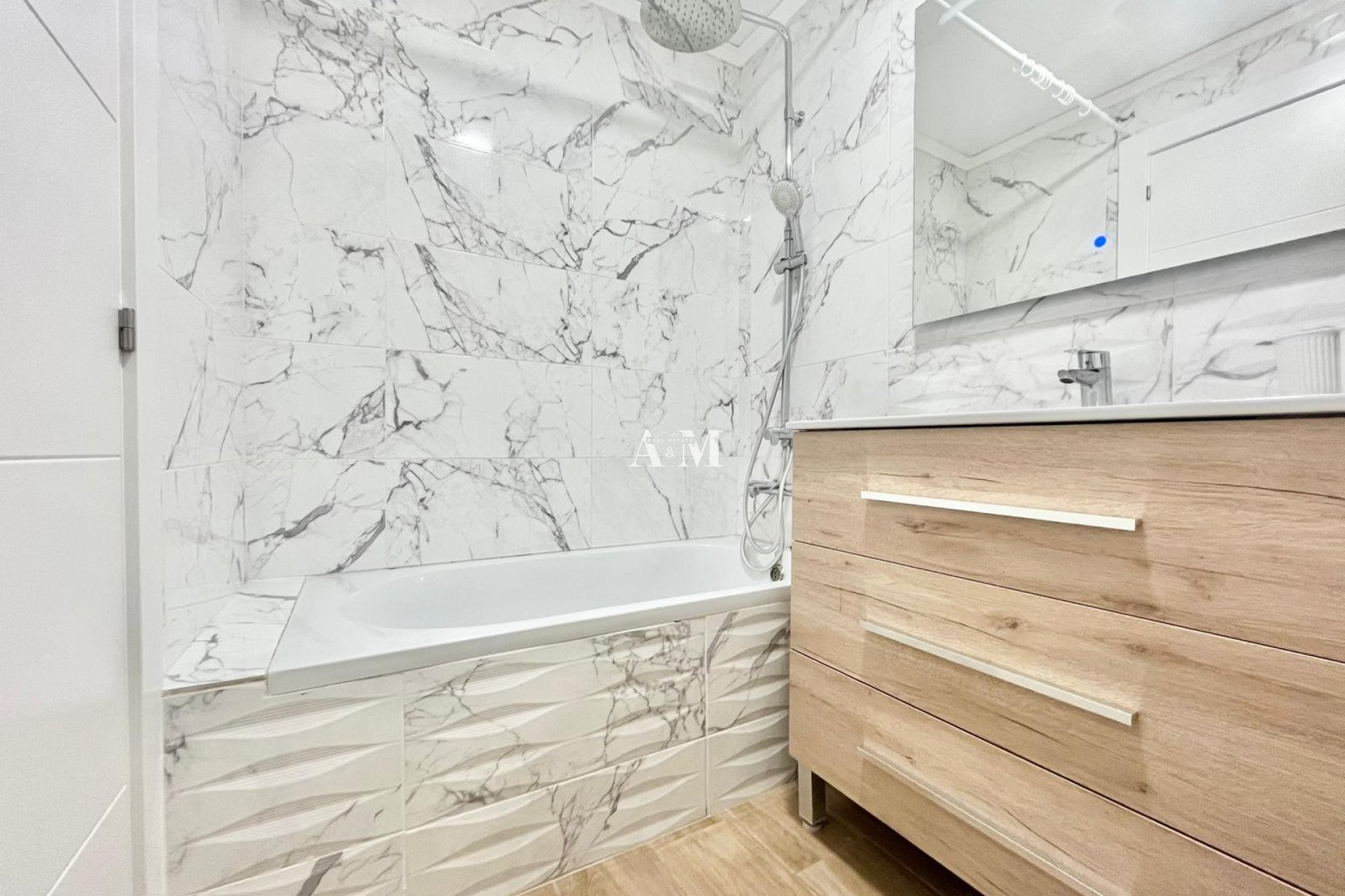 Alquiler a largo plazo - Apartamento / piso - Orihuela Costa - Punta Prima