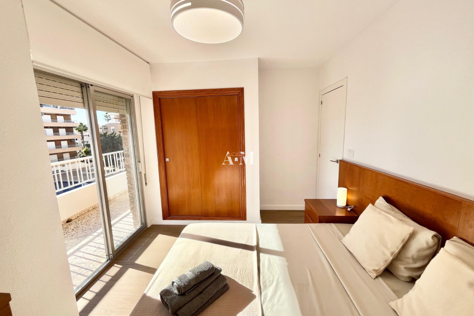 Alquiler a largo plazo - Apartamento / piso - Orihuela Costa - Punta Prima