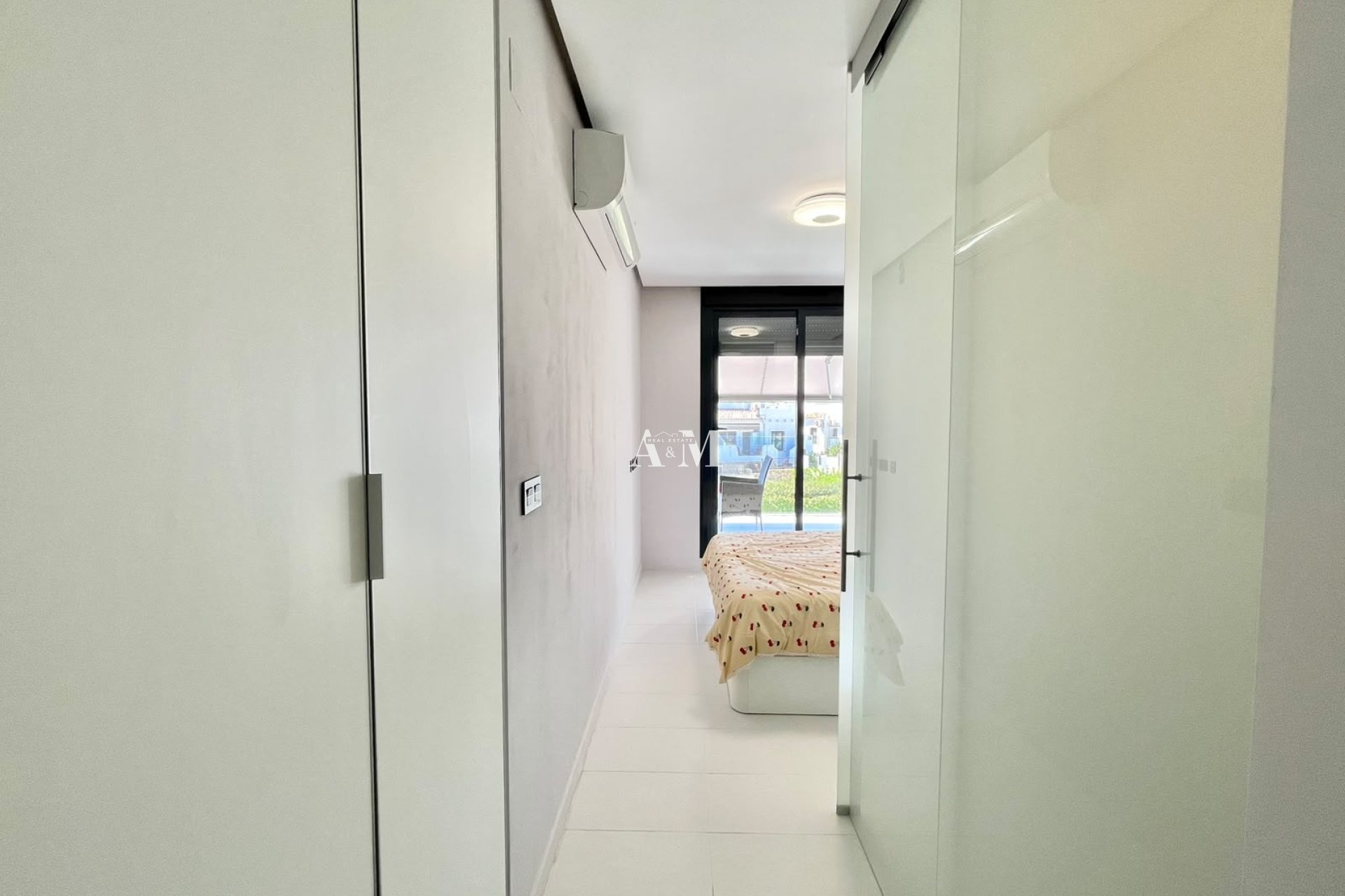Alquiler a largo plazo - Apartamento / piso - Orihuela Costa - Villamartín