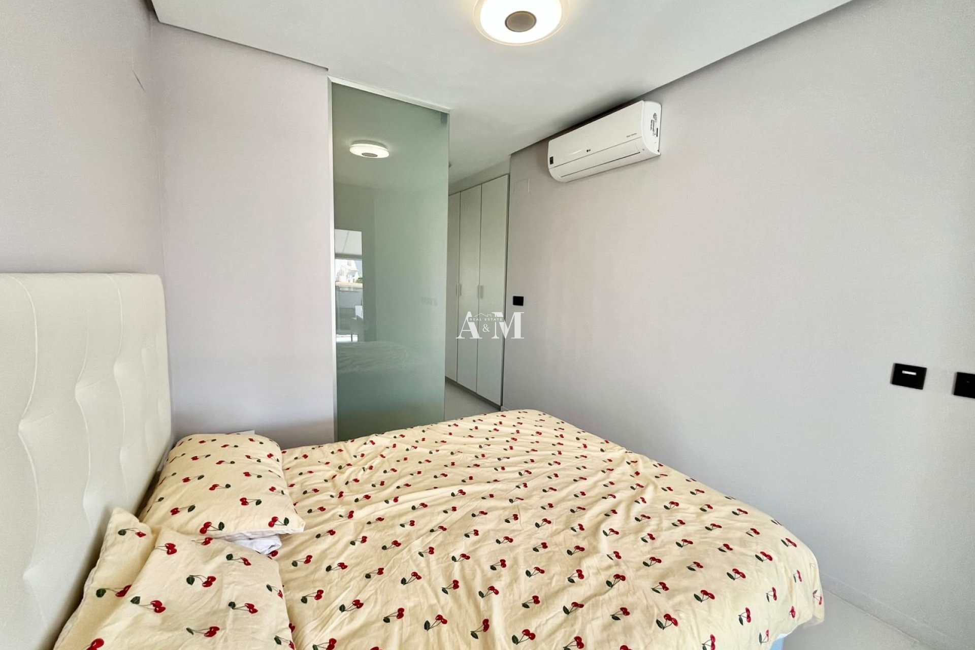 Alquiler a largo plazo - Apartamento / piso - Orihuela Costa - Villamartín