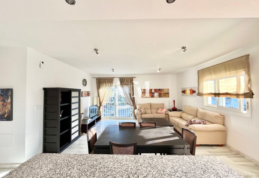 Alquiler a largo plazo - Apartamento / piso - Orihuela Costa - Villamartín