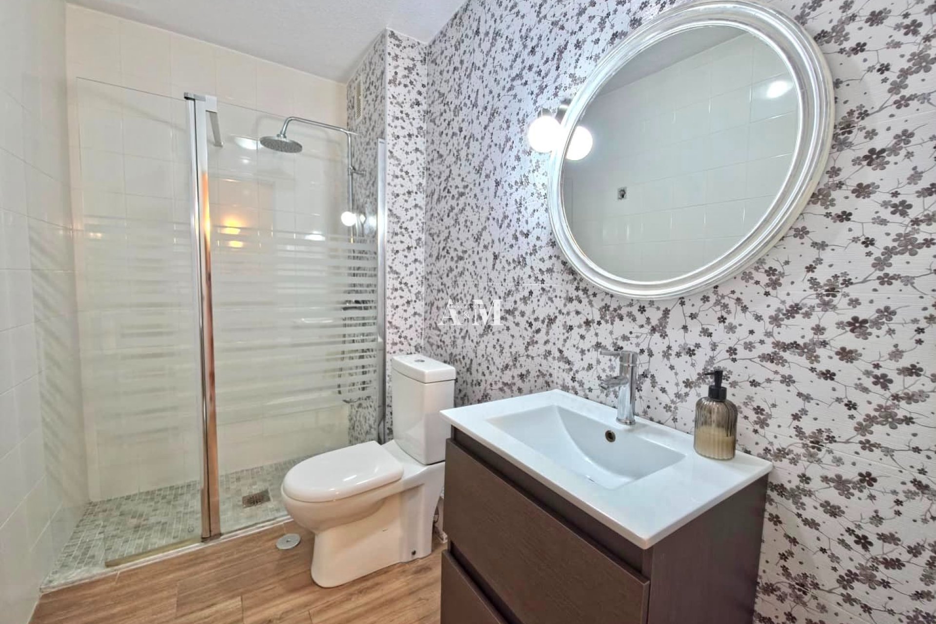 Alquiler a largo plazo - Apartamento / piso - Punta Prima