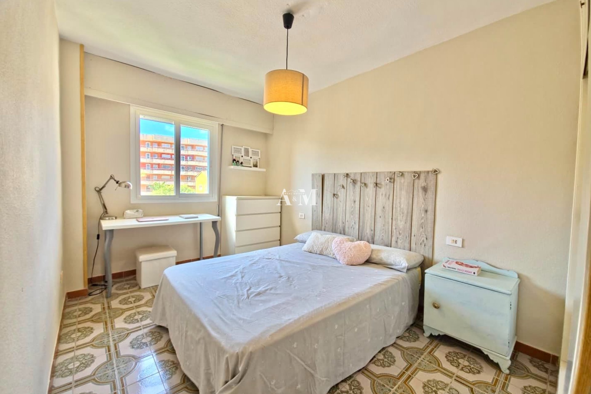 Alquiler a largo plazo - Apartamento / piso - Punta Prima
