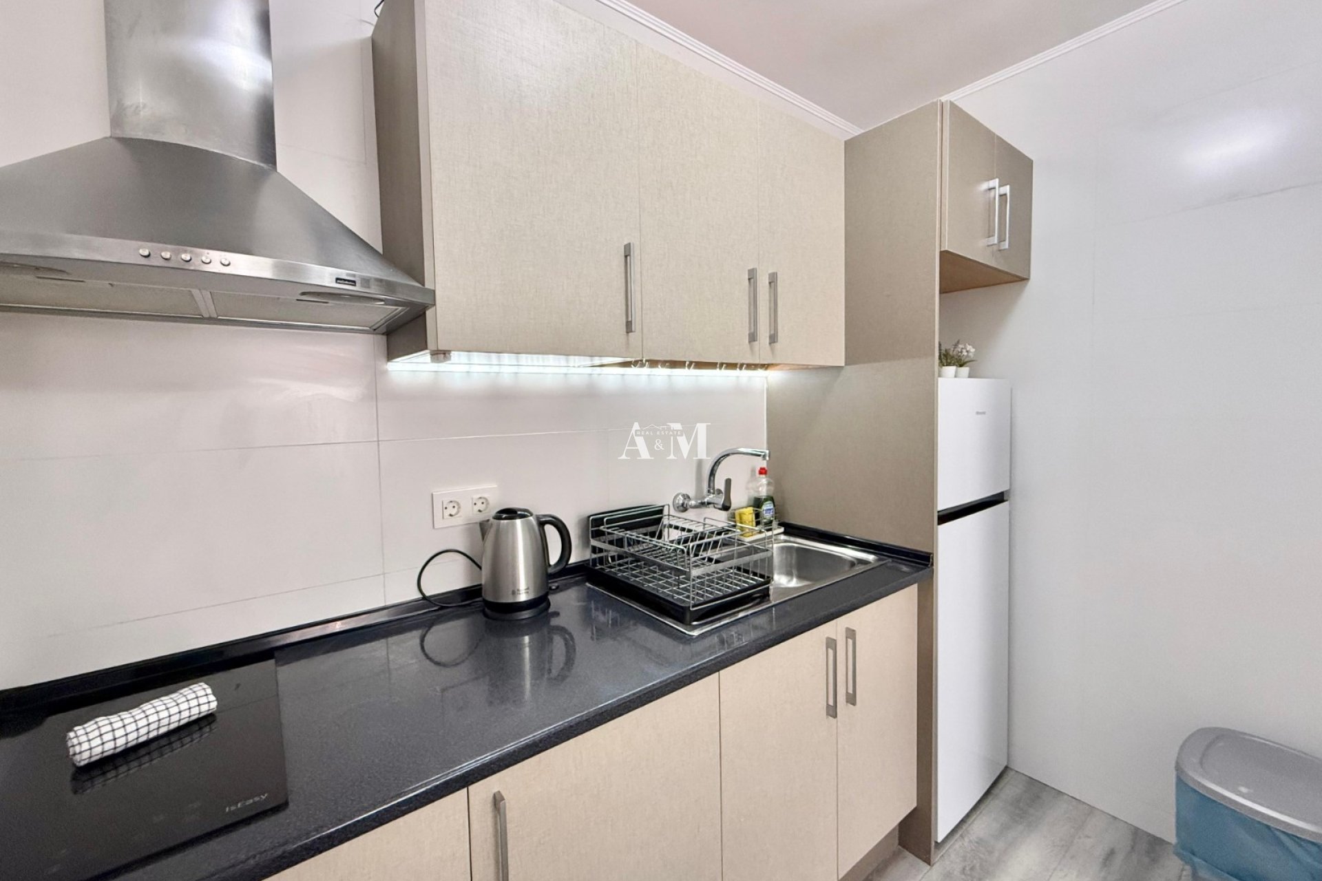 Alquiler a largo plazo - Apartamento / piso - Punta Prima