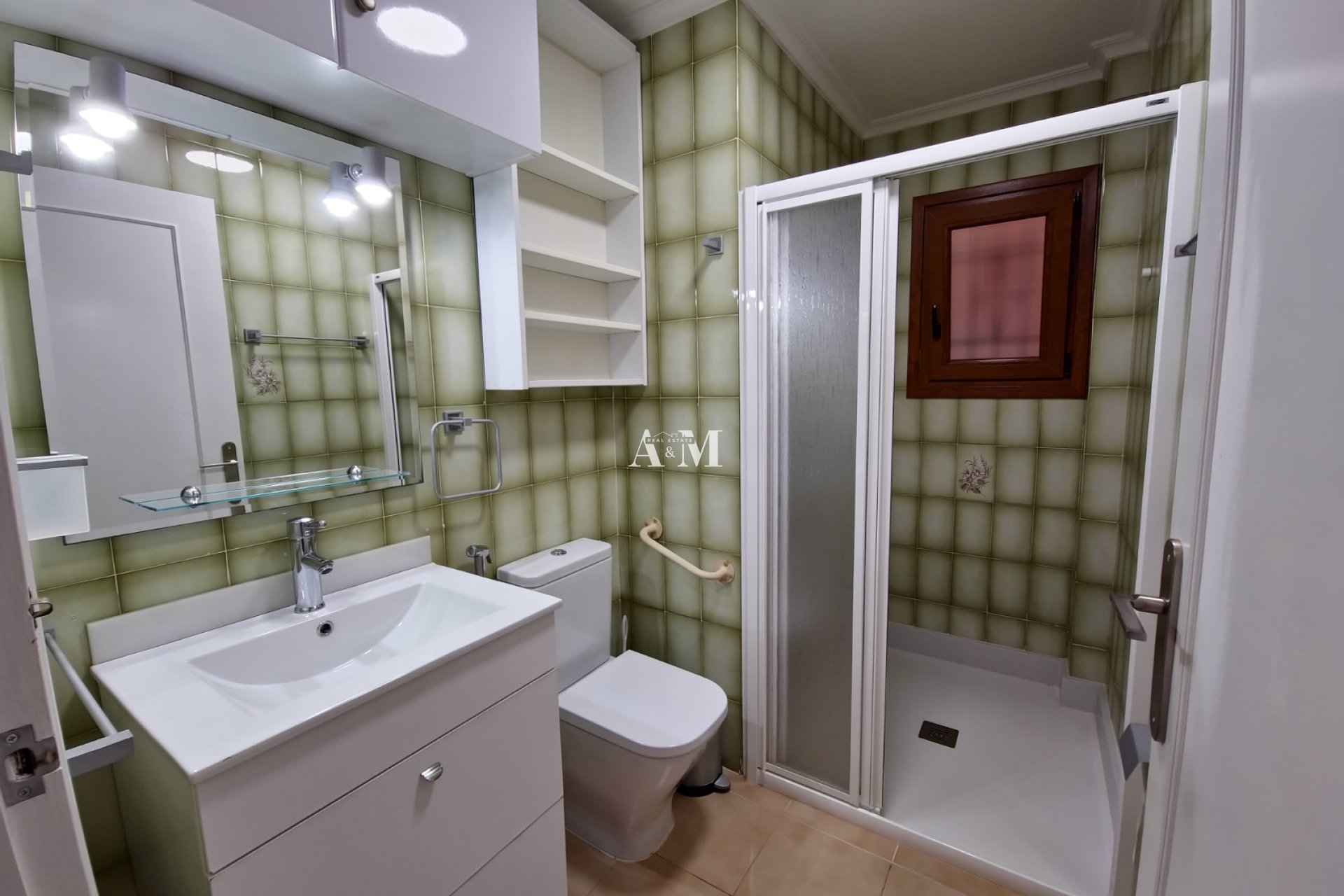 Alquiler a largo plazo - Apartamento / piso - Punta Prima