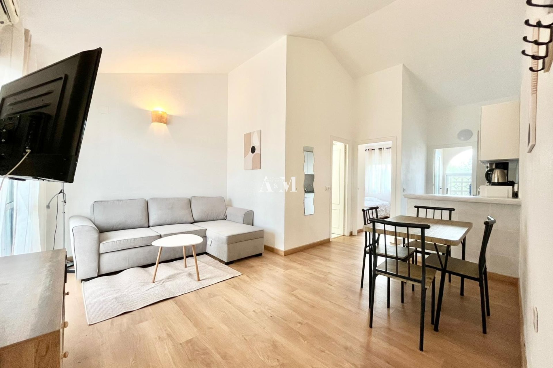 Alquiler a largo plazo - Apartamento / piso - San Miguel de Salinas