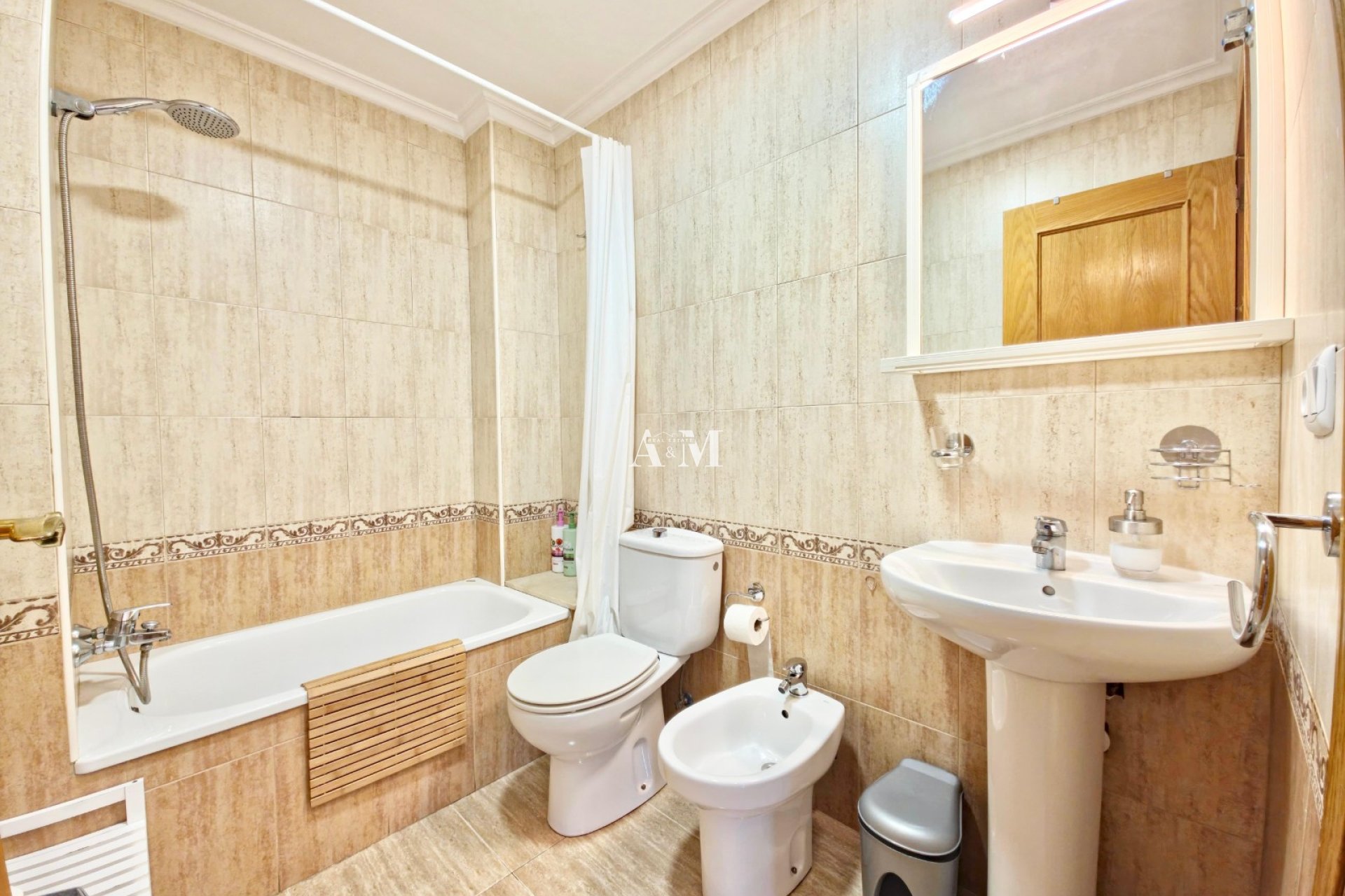 Alquiler a largo plazo - Apartamento / piso - Santa Pola