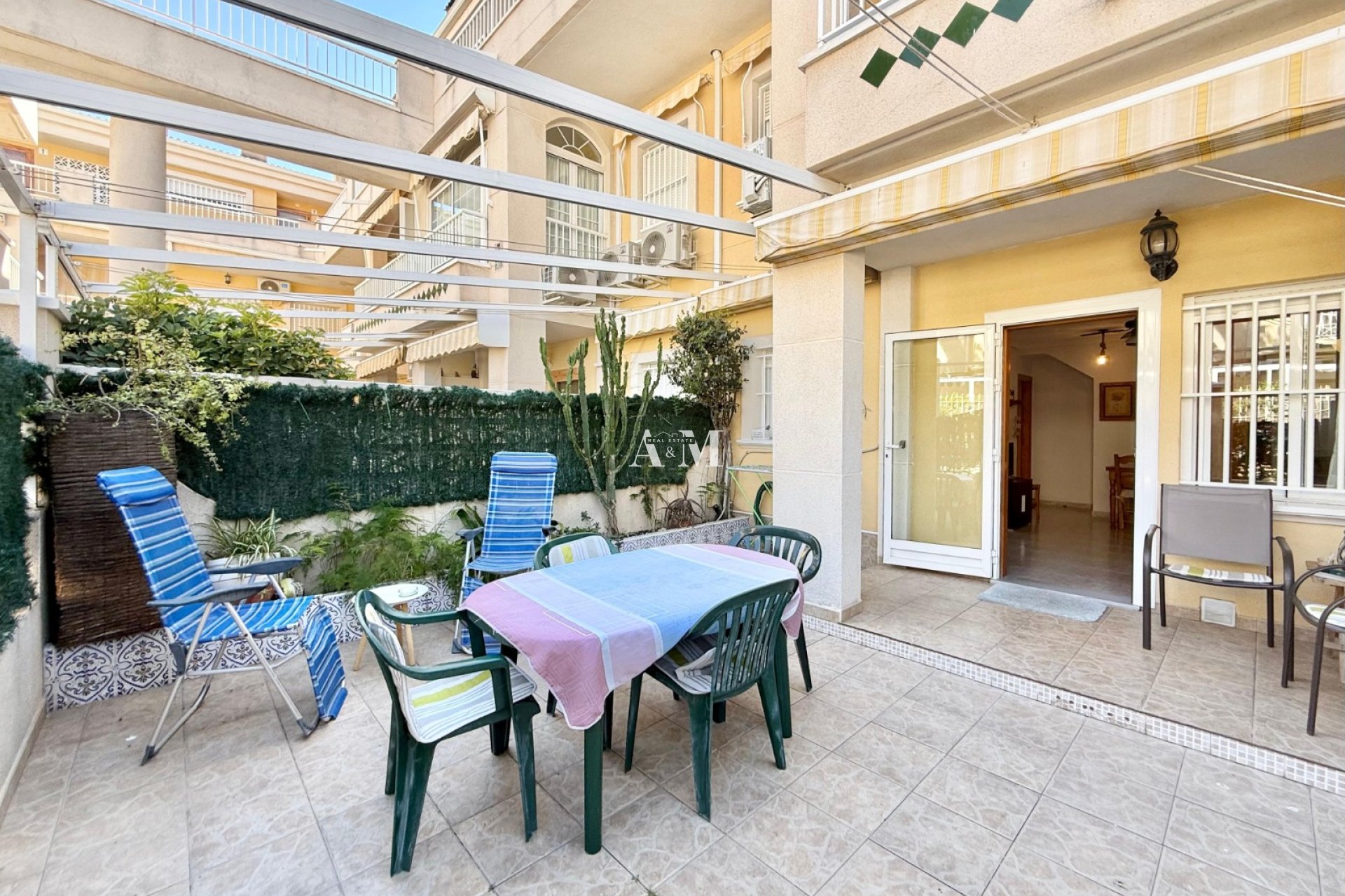 Alquiler a largo plazo - Apartamento / piso - Santa Pola