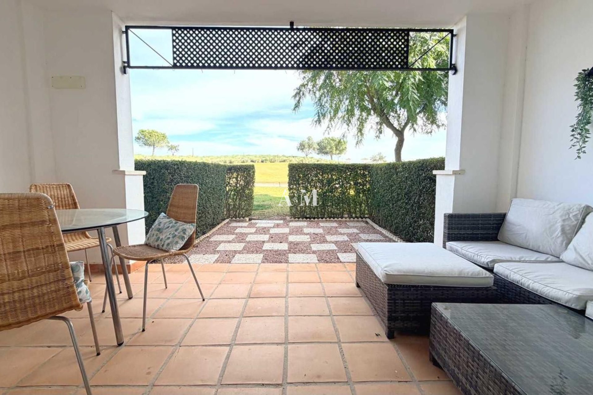 Alquiler a largo plazo - Apartamento / piso - Sucina