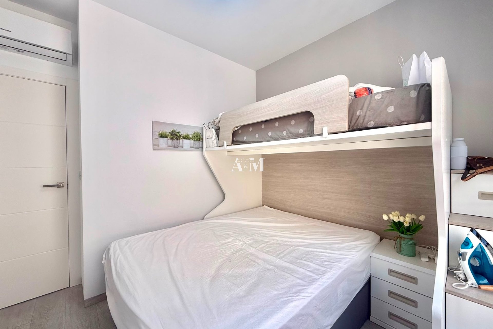 Alquiler a largo plazo - Apartamento / piso - Torre de la Horadada - Mil Palmeras