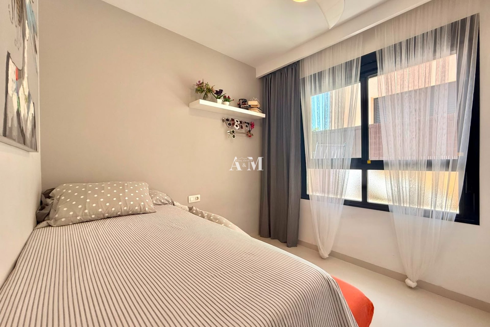 Alquiler a largo plazo - Apartamento / piso - Torre de la Horadada - Mil Palmeras