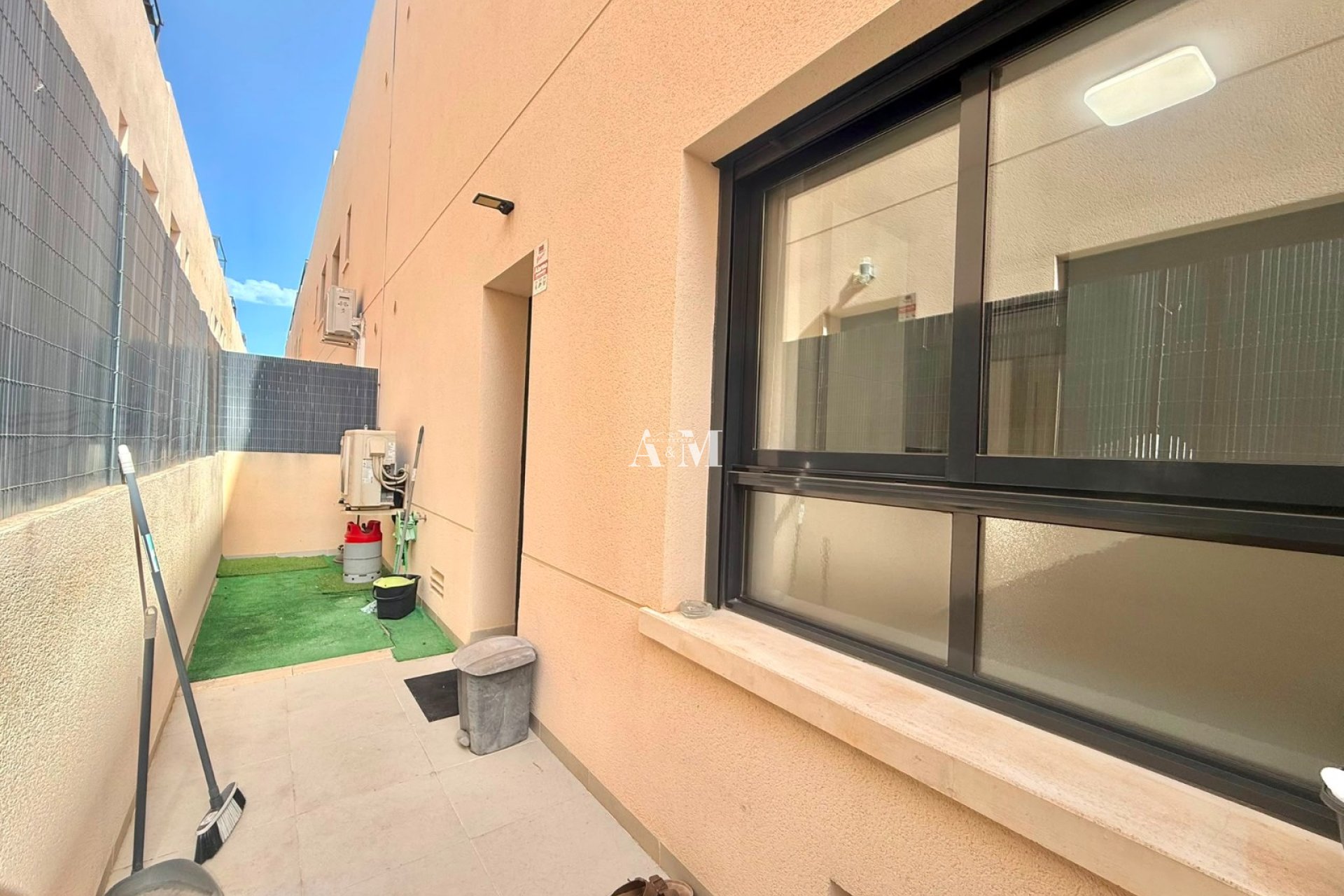 Alquiler a largo plazo - Apartamento / piso - Torre de la Horadada - Mil Palmeras